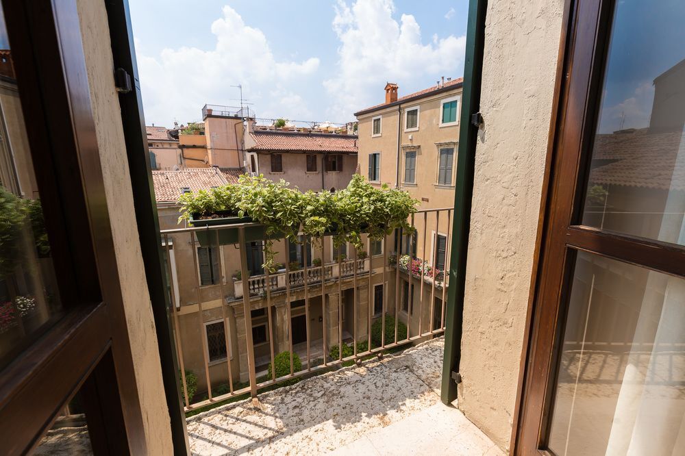 Escalus Luxury Affittacamere 4*